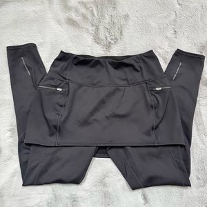 Athleta 2 in 1 Traverse Tight, Size Medium